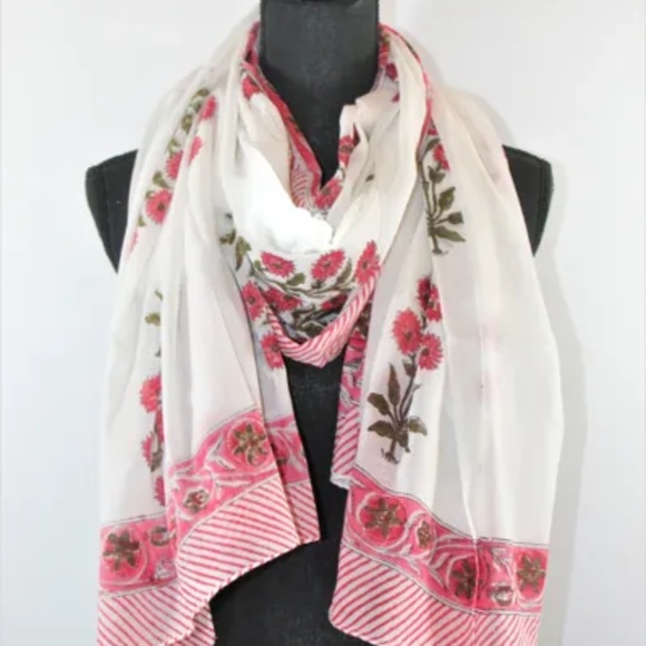 Versatile Floral India Print Cotton Fabric, White, Brown, Pink, 46.5 X 74.5 - Picture 1 of 5